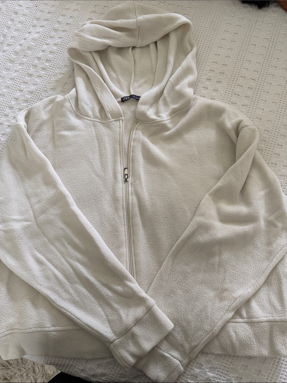 Women’ Cream Full-Zip Hooded Sweater - Zara - it’s short and fit small to medium